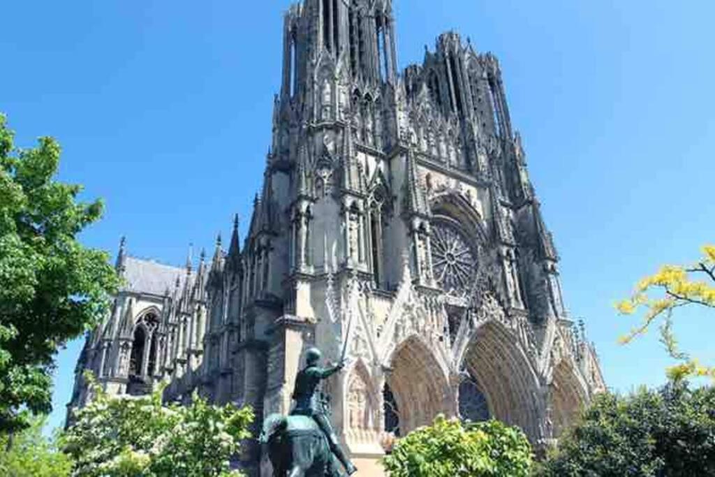 Apppartement Des Sacres De Reims Daire Dış mekan fotoğraf